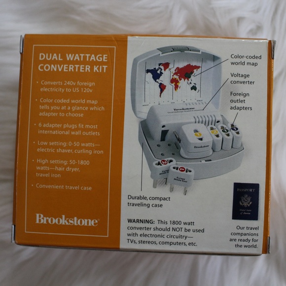 Brookstone, Dual Wattage 7 peace Travel Converter Kit NWOT - Picture 2 of 6